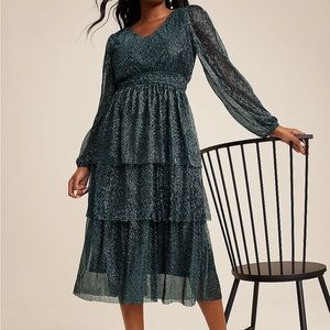 Beautiful Green tiered dress! Shimmers!